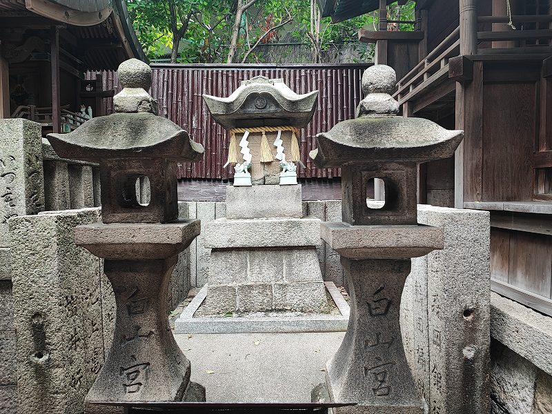 白山神社11
