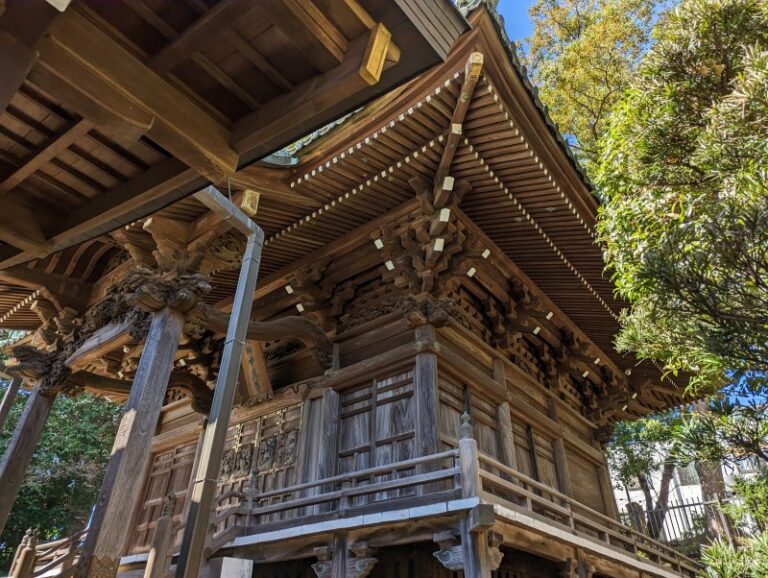 【千葉県】西千葉総鎮守で精巧壮麗な本殿の彫刻が見事な登渡神社!見どころや御朱印、アクセス・無料駐車場をご紹介 | むさしの散歩日記。