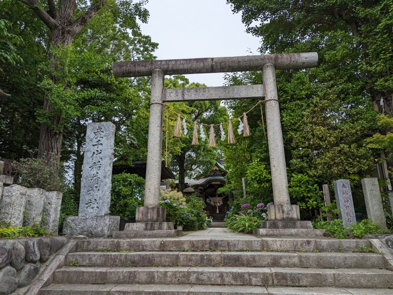 産千代稲荷神社1