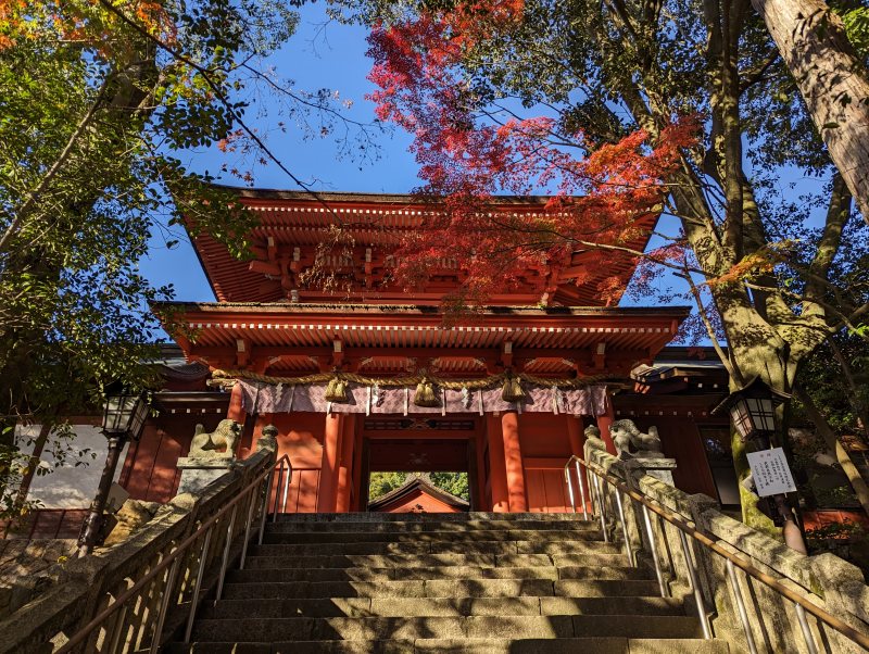 長門住吉神社 楼門 朱塗りの山門