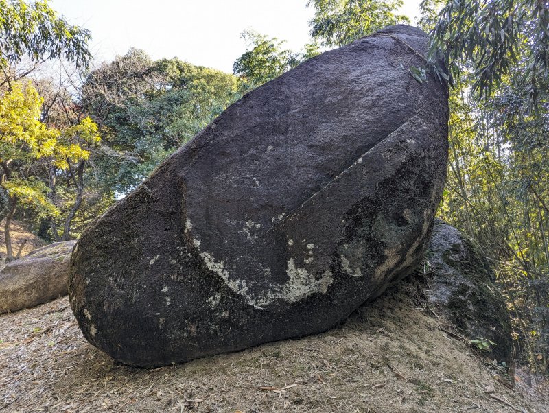 鞠智城 ワクド石、カエルの形に見える巨石