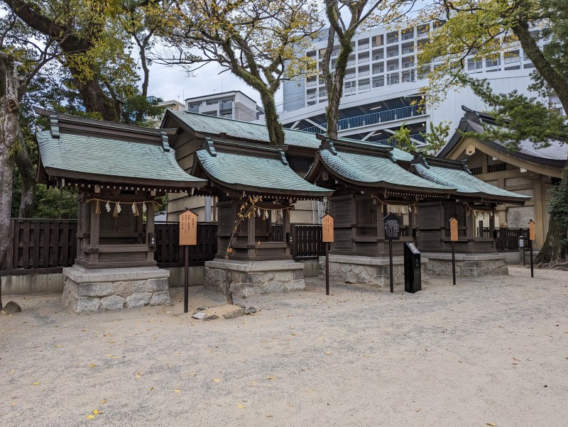 住吉神社の末社群