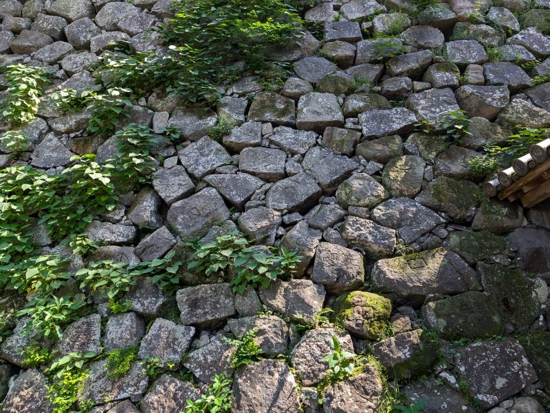 北櫓跡の刻印石（有馬氏推定）