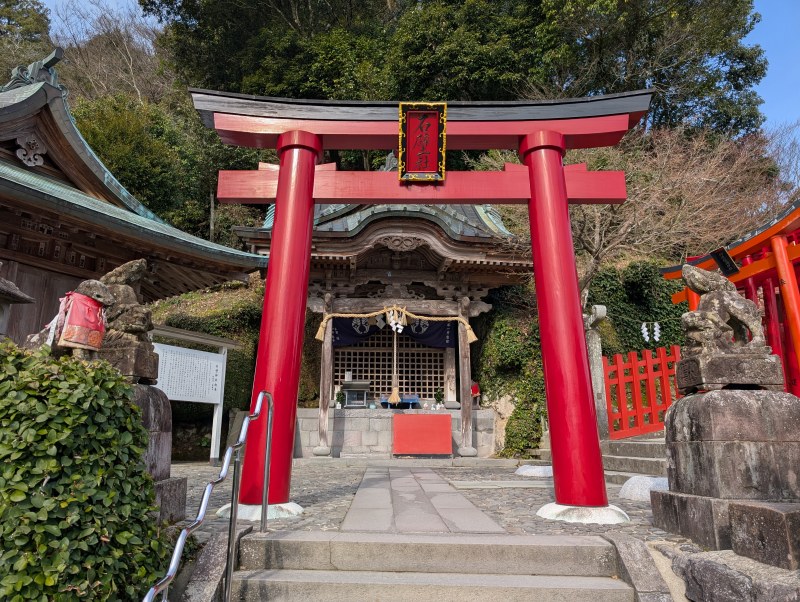 祐徳稲荷神社 石壁社