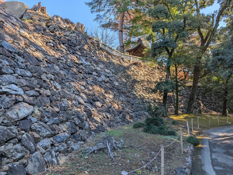 唐沢山城 本丸高石垣と武者詰（二の丸）