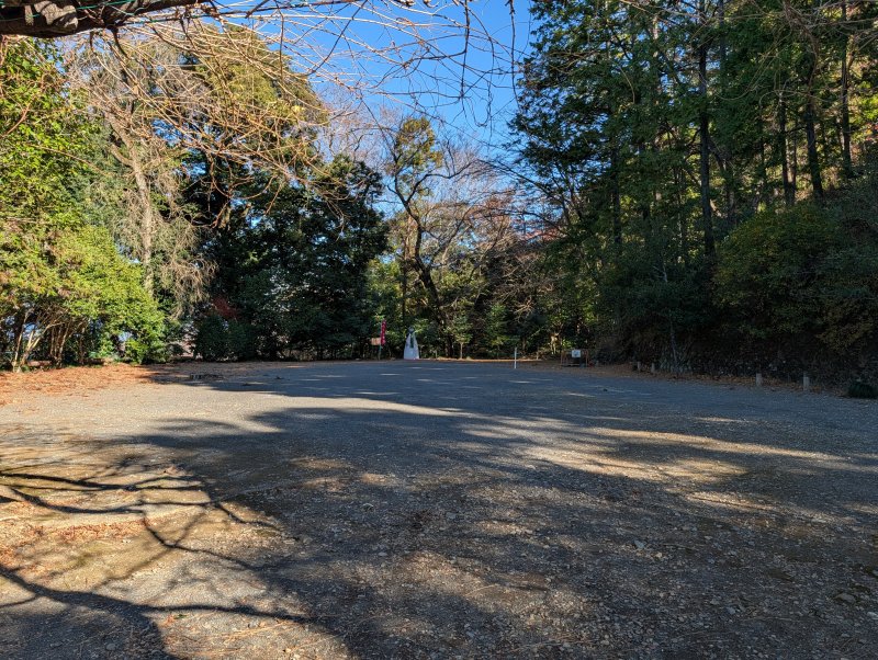 唐沢山城 三の丸跡と帯曲輪