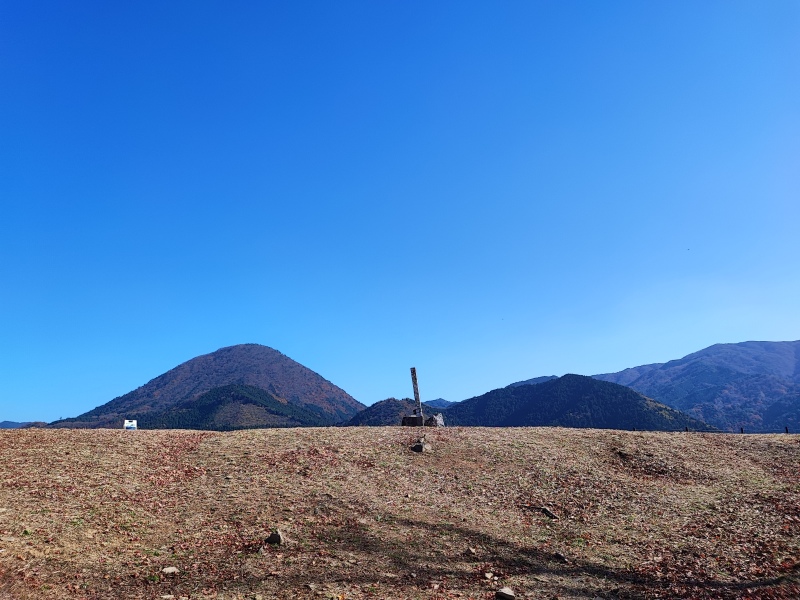 津和野城 三十間台の広大な平坦地