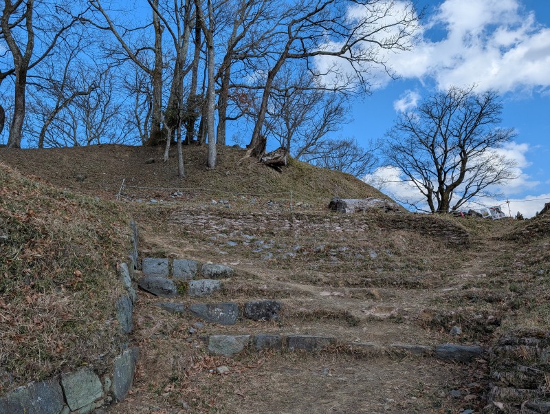 宇陀松山城 本丸周辺に残る総石垣