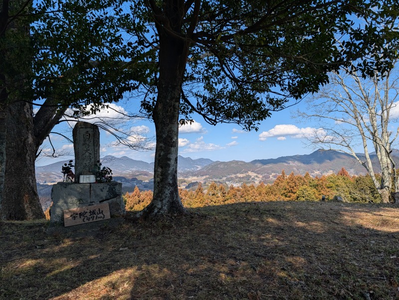 宇陀松山城 天守郭から見た宇陀盆地の眺望