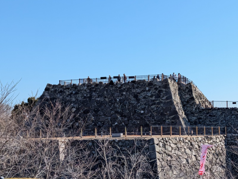 大和郡山城 天守台と石垣の風景