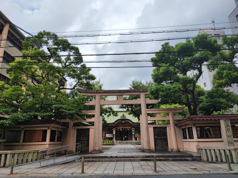 坐摩神社 三ツ鳥居